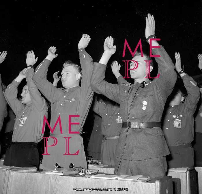 : Youth Union - congress - delegates - applause : Youth Union - congress - delegates - applause