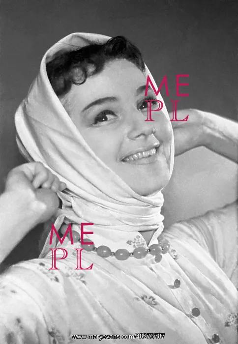 : Yulia Borisova, 1960 : Yulia Borisova, 1960