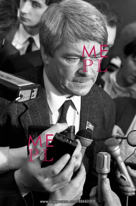 : Yuri Afanasyev, 1990 : Yuri Afanasyev, 1990