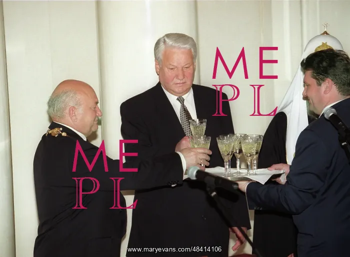 : Yuri Luzhkov at inauguration, 1996 : Yuri Luzhkov at inauguration, 1996