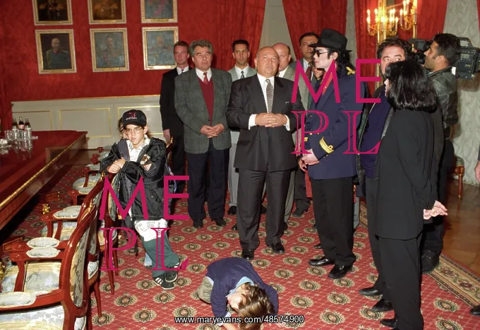 : Yuri Luzhkov and Michael Jackson, 1996 : Yuri Luzhkov and Michael Jackson, 1996