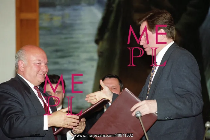 : Yuri Luzhkov and Vladimir Yakovlev, 1996 : Yuri Luzhkov and Vladimir Yakovlev, 1996