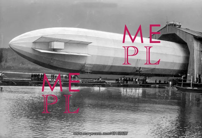 : Zeppelin dirigible LZ 3 leaves the dirigible hanger, 1907 : Zeppelin dirigible LZ 3 leaves the dirigible hanger, 1907