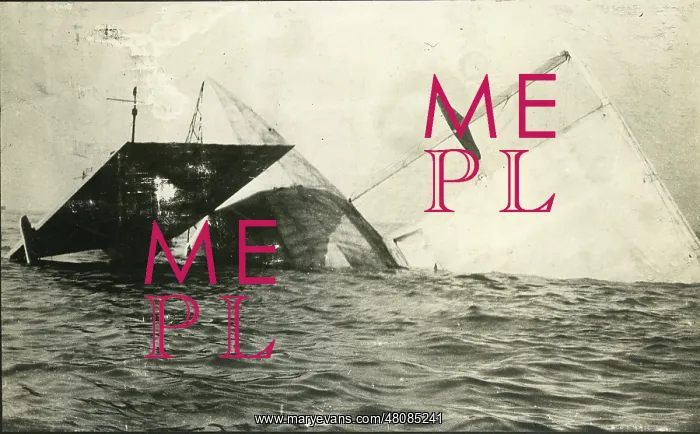 : Zeppelin L15 (LZ48) foundering in Knock Deep, 12 April 1916 : Zeppelin L15 (LZ48) foundering in Knock Deep, 12 April 1916