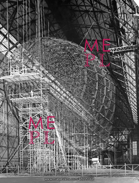 : Zeppelin LZ 129 Hindenburg under construction : Zeppelin LZ 129 Hindenburg under construction