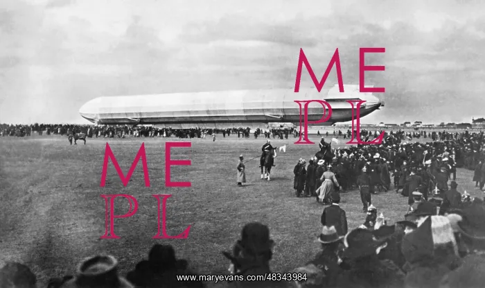 : Zeppelin in Munich-Oberwiesenfeld, 1909 : Zeppelin in Munich-Oberwiesenfeld, 1909