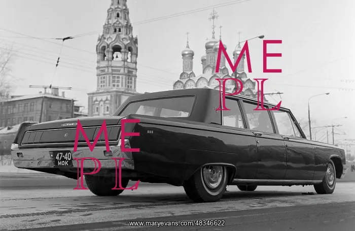  : Zil-114 car