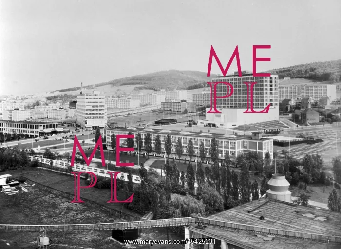  : Zlin 1934, Batas shoe factory