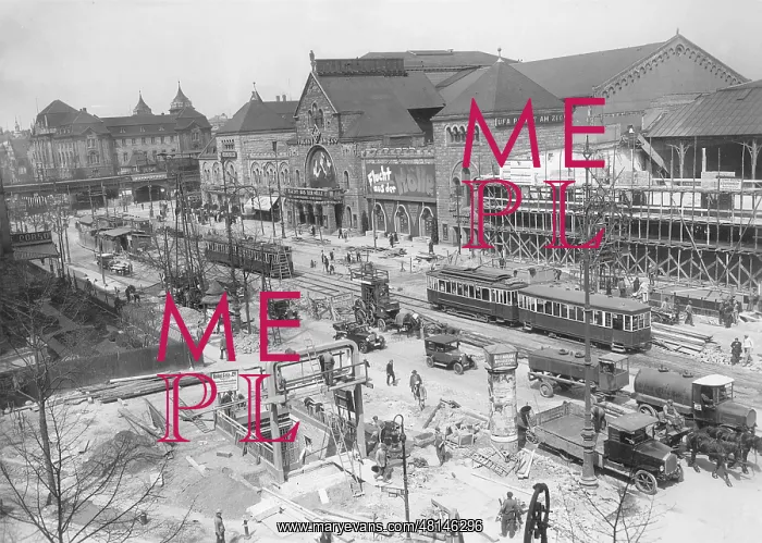 : Zoo train station in Berlin, 1928 : Zoo train station in Berlin, 1928