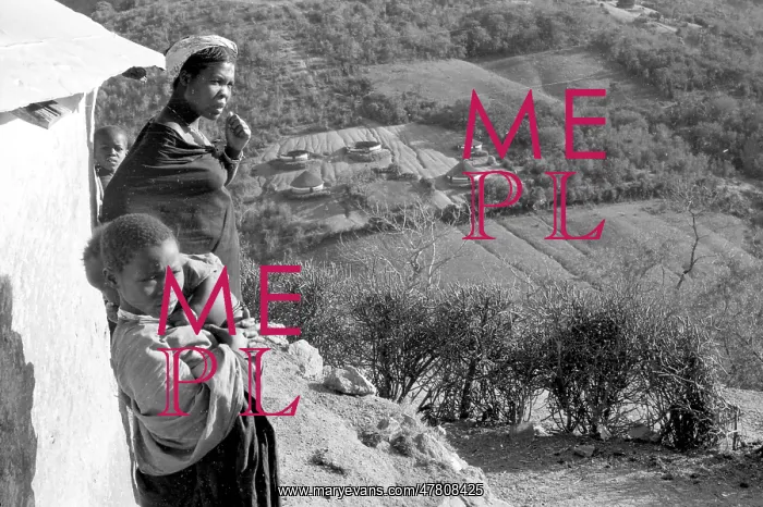  : Zulu village: with villagers