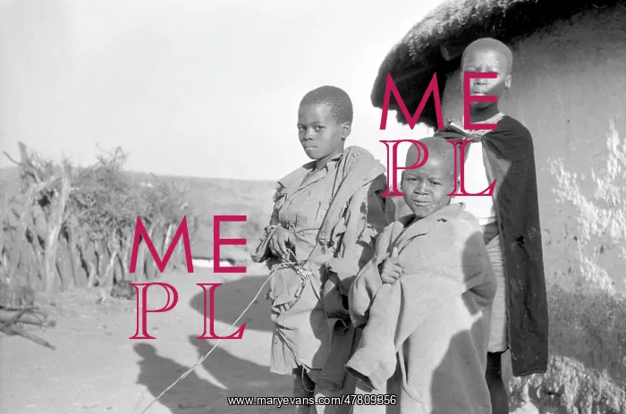  : Zulu village: with villagers