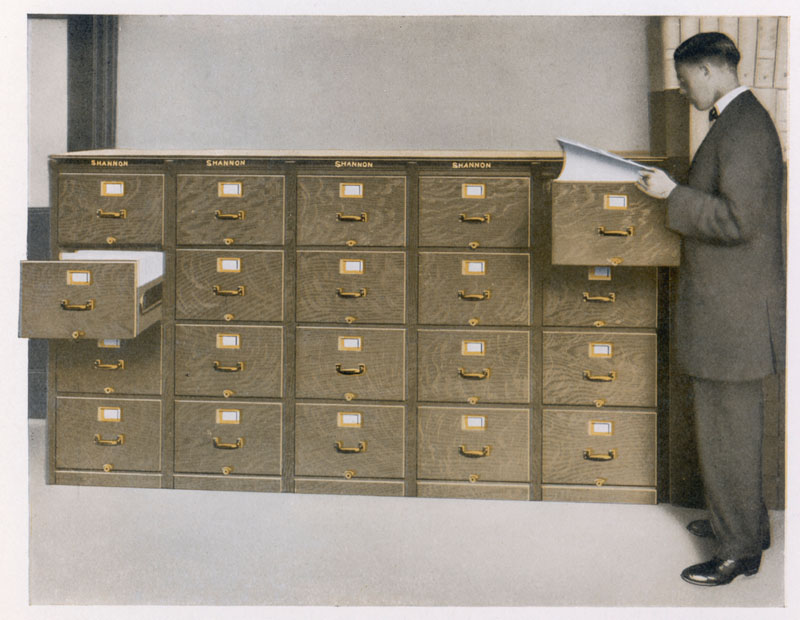 This is how data (and Mary Evans pictures !) are stored in a scientific manner. Of course, if someone should invent the computer, this will be a glimpse of the past.
1916