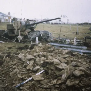 ANTI-AIRCRAFT GUN ANTI-AIRCRAFT GUN
