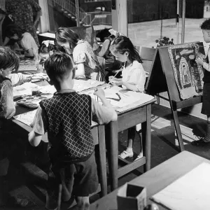 ART CLASS 1950S ART CLASS 1950S