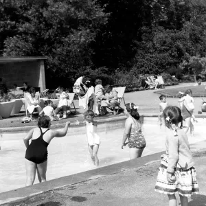 BATTERSEA PADDLING POOL BATTERSEA PADDLING POOL