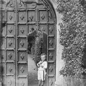 BOY BY GATEWAY - 1 OF 3 BOY BY GATEWAY - 1 OF 3