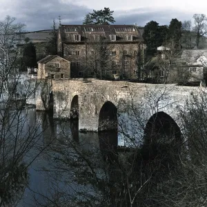 Bridge across River Dart at Staverton, Devon Bridge across River Dart at Staverton, Devon