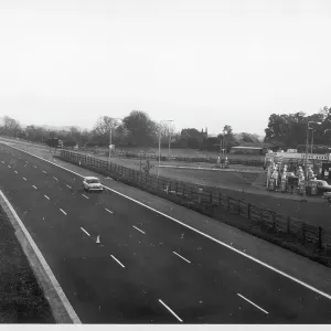 ONE CAR ON M1 ONE CAR ON M1