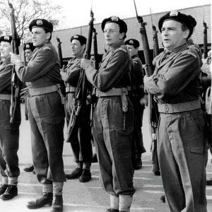 CARRY ON SERGEANT CARRY ON SERGEANT