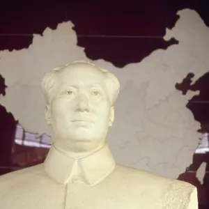 Chairman Mao bust, Peking (Beijing) Airport, China Chairman Mao bust, Peking (Beijing) Airport, China