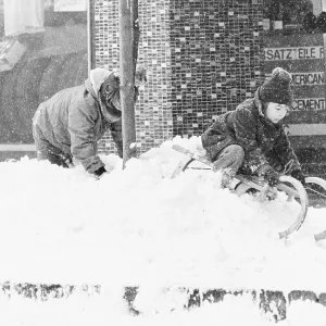 Children with a sled in Vienna 1976 Children with a sled in Vienna 1976