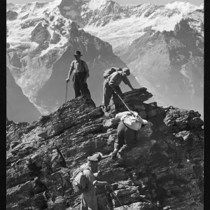 CLIMBING A RIDGE 1930S