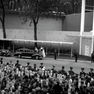 Coronation. Heads of State and VIPs arrive Coronation. Heads of State and VIPs arrive