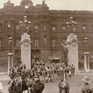 Coronation Procession leaving Buckingham Palace