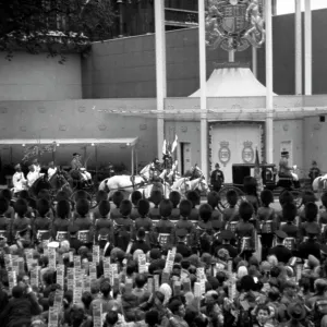 Coronation.Coaches approch Weat Door of Abbey Coronation.Coaches approch Weat Door of Abbey