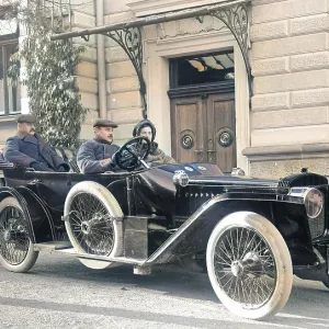 Daimler car and passengers