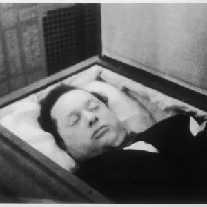 DYLAN THOMAS - DEAD DYLAN THOMAS - DEAD