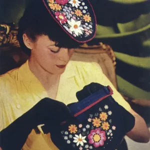 FLORAL HAT & HANDBAG FLORAL HAT & HANDBAG