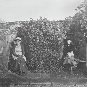 GARDEN WALL SEATS GARDEN WALL SEATS