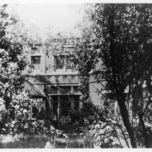 GHOST/EALING GHOST/EALING