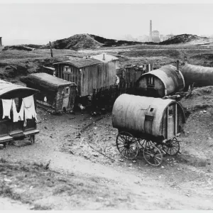 GYPSY CARAVANS C. 1905 GYPSY CARAVANS C. 1905