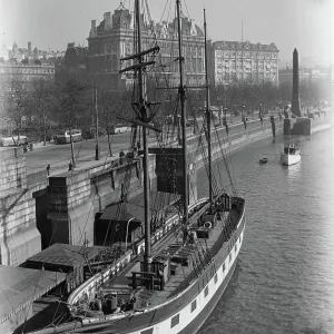 Historic View of the Thames Embankment Historic View of the Thames Embankment