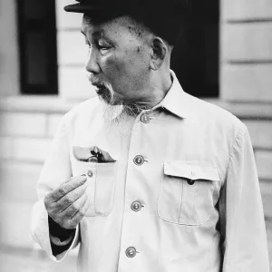 HO CHI MINH (1890-1969) HO CHI MINH (1890-1969)