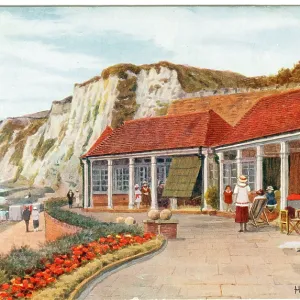 Holywell Chalets, Eastbourne, cliffs and seashore Holywell Chalets, Eastbourne, cliffs and seashore