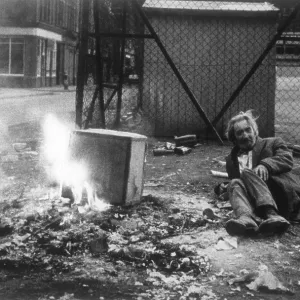 HOMELESS MAN & BONFIRE HOMELESS MAN & BONFIRE