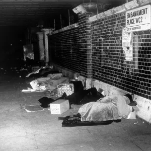 HOMELESS SLEEP IN STREET HOMELESS SLEEP IN STREET