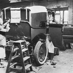 Hooper coachbuilding, fitting a head-leather Hooper coachbuilding, fitting a head-leather