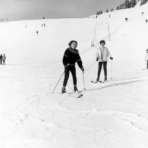 LEARNING TO SKI LEARNING TO SKI