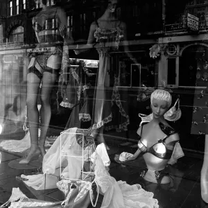 LINGERIE SHOP DISPLAY LINGERIE SHOP DISPLAY