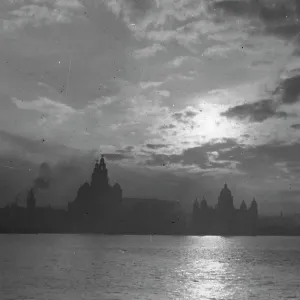 Liverpool - 1930 Liverpool dusk Liverpool - 1930 Liverpool dusk