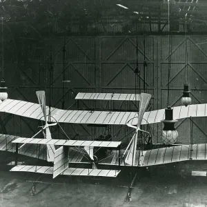 The Maxim 1910 biplane at Crayford, Kent The Maxim 1910 biplane at Crayford, Kent