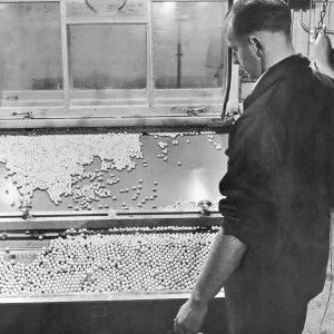 Operating the Velox Plate-Graining Machine Operating the Velox Plate-Graining Machine