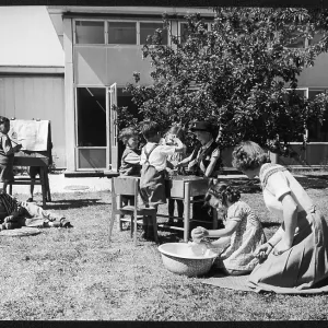OUTDOOR SCHOOL SCENE OUTDOOR SCHOOL SCENE