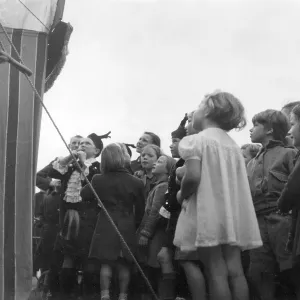 Punch and Judy show, 1940s Punch and Judy show, 1940s