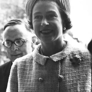 Queen Elizabeth II visiting the V&A Queen Elizabeth II visiting the V&A