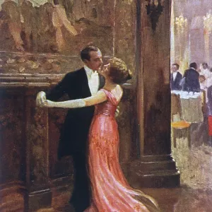 ROMANTIC COUPLE DANCING ROMANTIC COUPLE DANCING